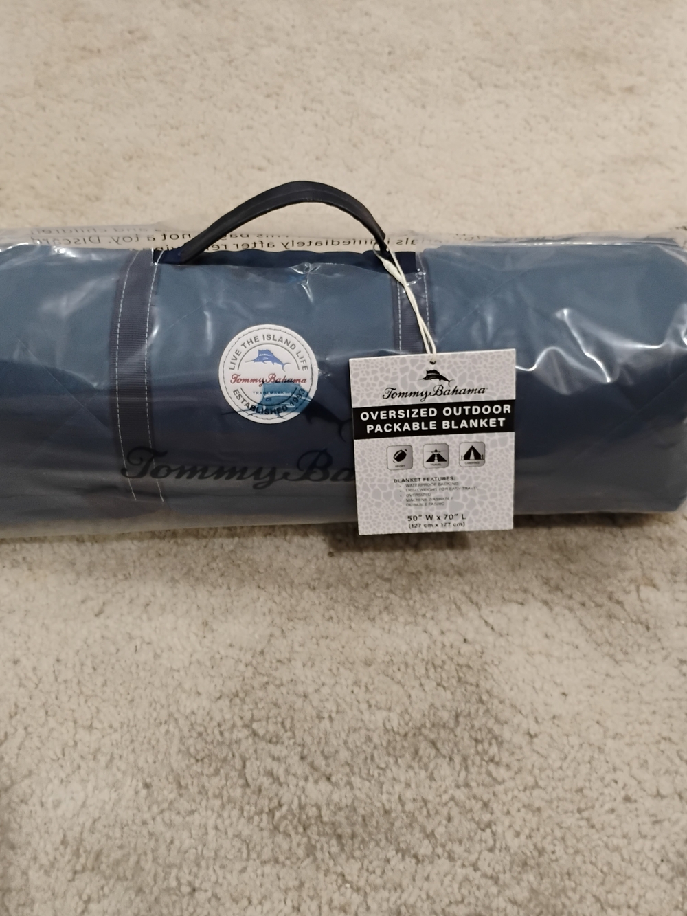 Tommy Bahama Packable Outdoor Blanket in Navy Blue